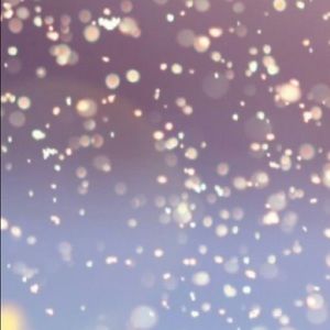 Meet your Posher, Larissa